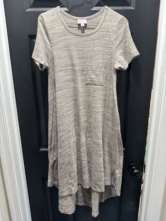 LuLaRoe Dresses & Skirts - LuLaRoe Heathered Taupe Short Sleeve High-Low Swing Dress
